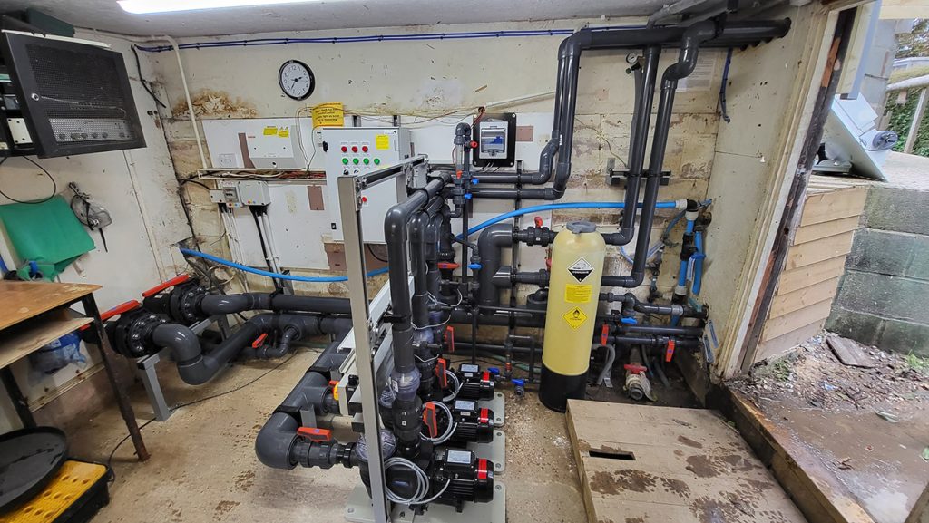 Drusillas Park Penguin Filtration - System Aqua
